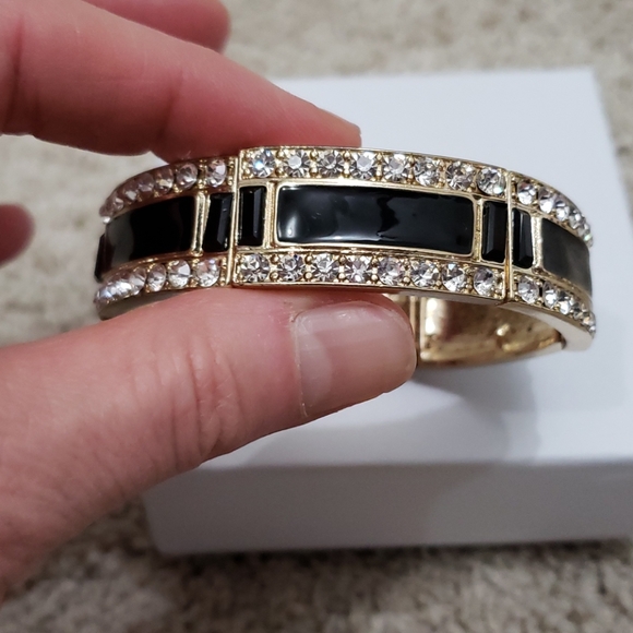 Gold Black Rhinestone Stretch Bracelet - Picture 2 of 3